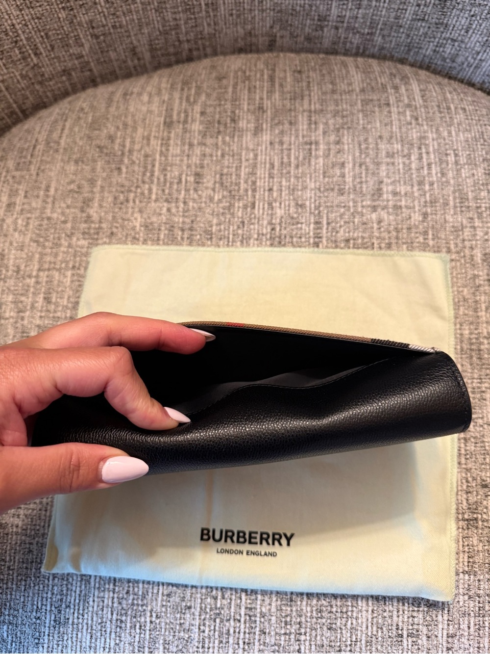 Burberry Black Leather Continental Wallet with Vintage Check & Red Stripe - Picture 8 of 8